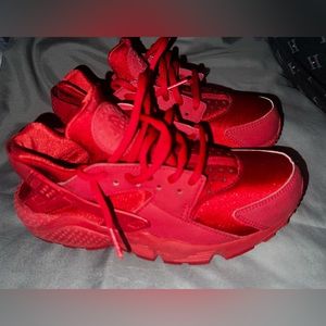Women’s Red Nike Huaraches sz 6.5w